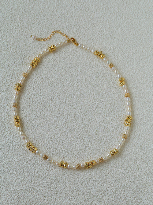 18K Gold Plated Freshwater Pearl & Hammered Bead Necklace | Minimalist Vintage Collar Necklace