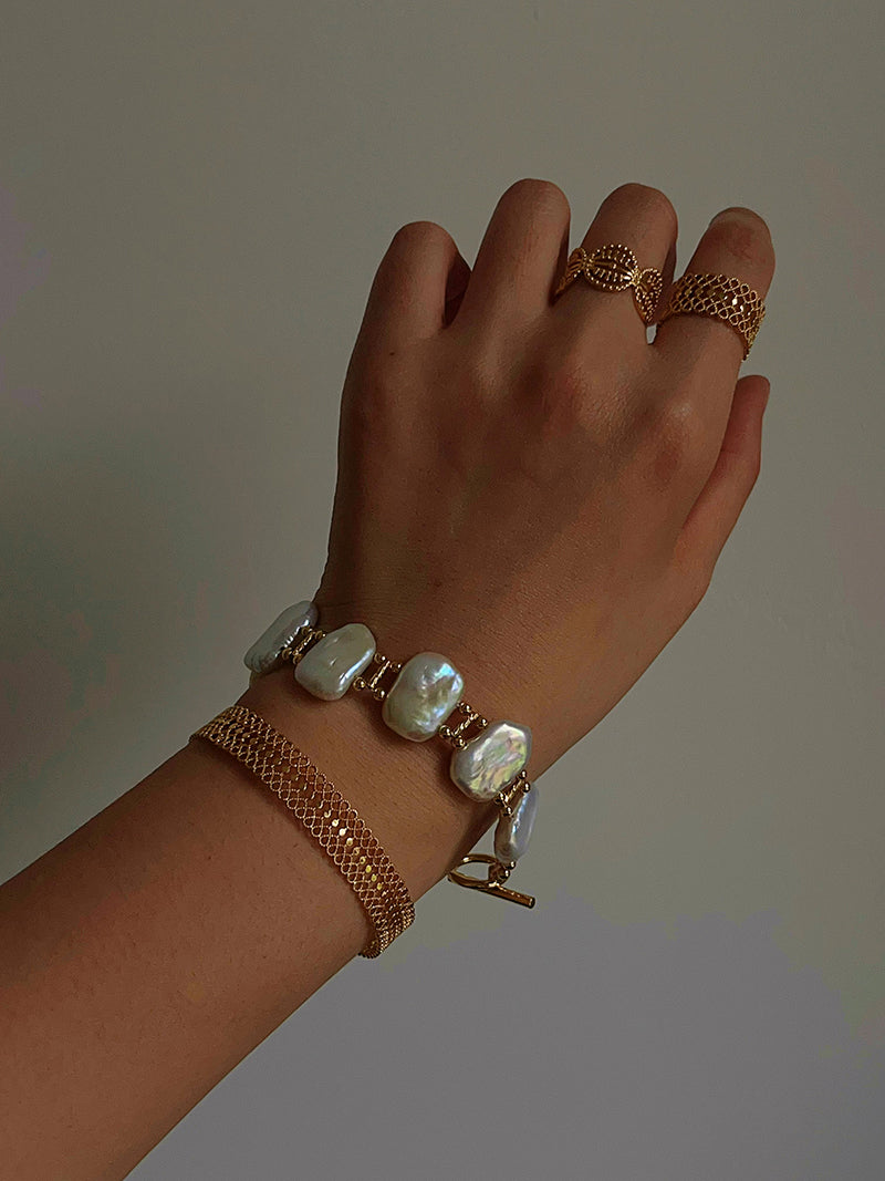 Vintage Baroque Pearl Bracelet – 18K Gold Plated Freshwater Pearl Statement Bracelet