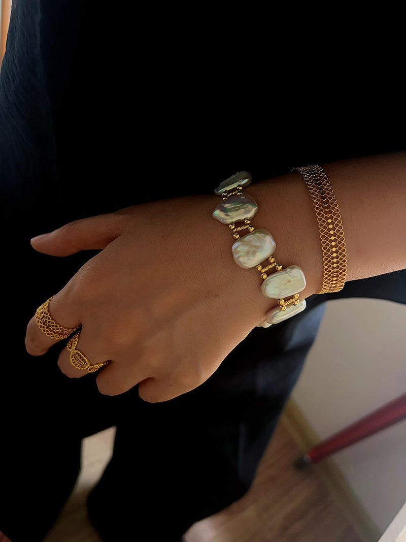 Vintage Baroque Pearl Bracelet – 18K Gold Plated Freshwater Pearl Statement Bracelet