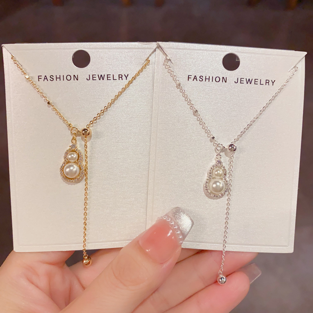 Y Pearl Necklace – Elegant Double Pearl Pendant