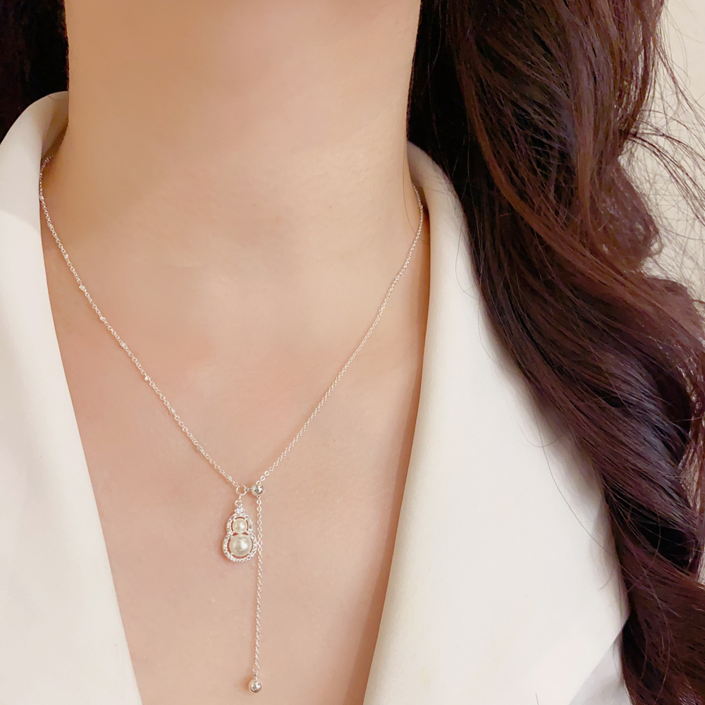 Y Pearl Necklace – Elegant Double Pearl Pendant