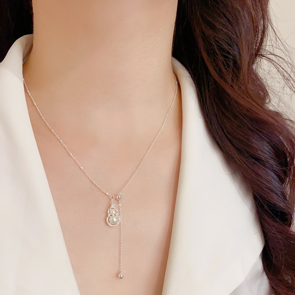 Y Pearl Necklace – Elegant Double Pearl Pendant