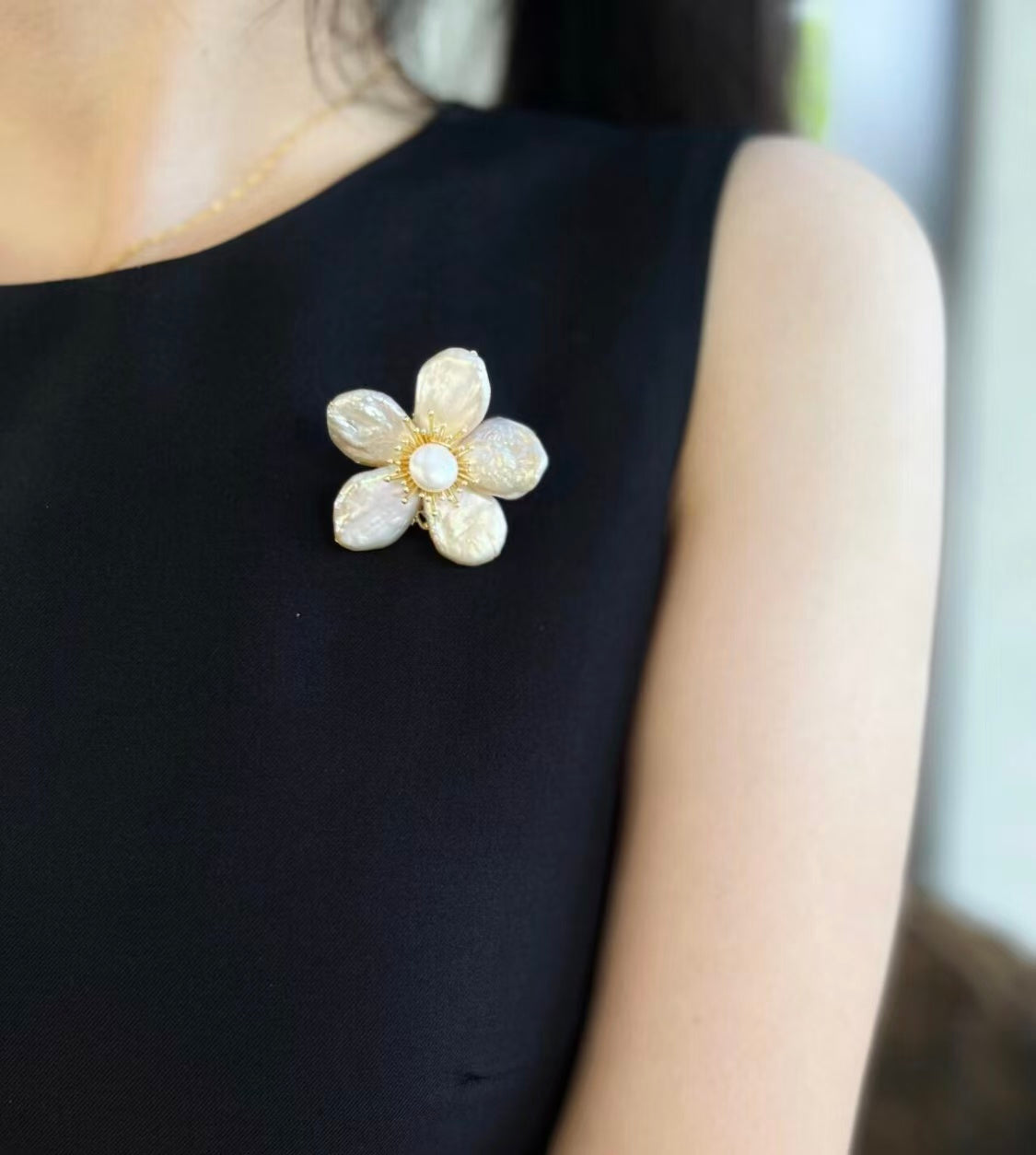 Natural Pearl & Shell Flower Brooch, Baroque Pearl Floral Pin, Vintage Gold Plated Brooch for Women, French Inspired Sculptural Jewelry Accessory