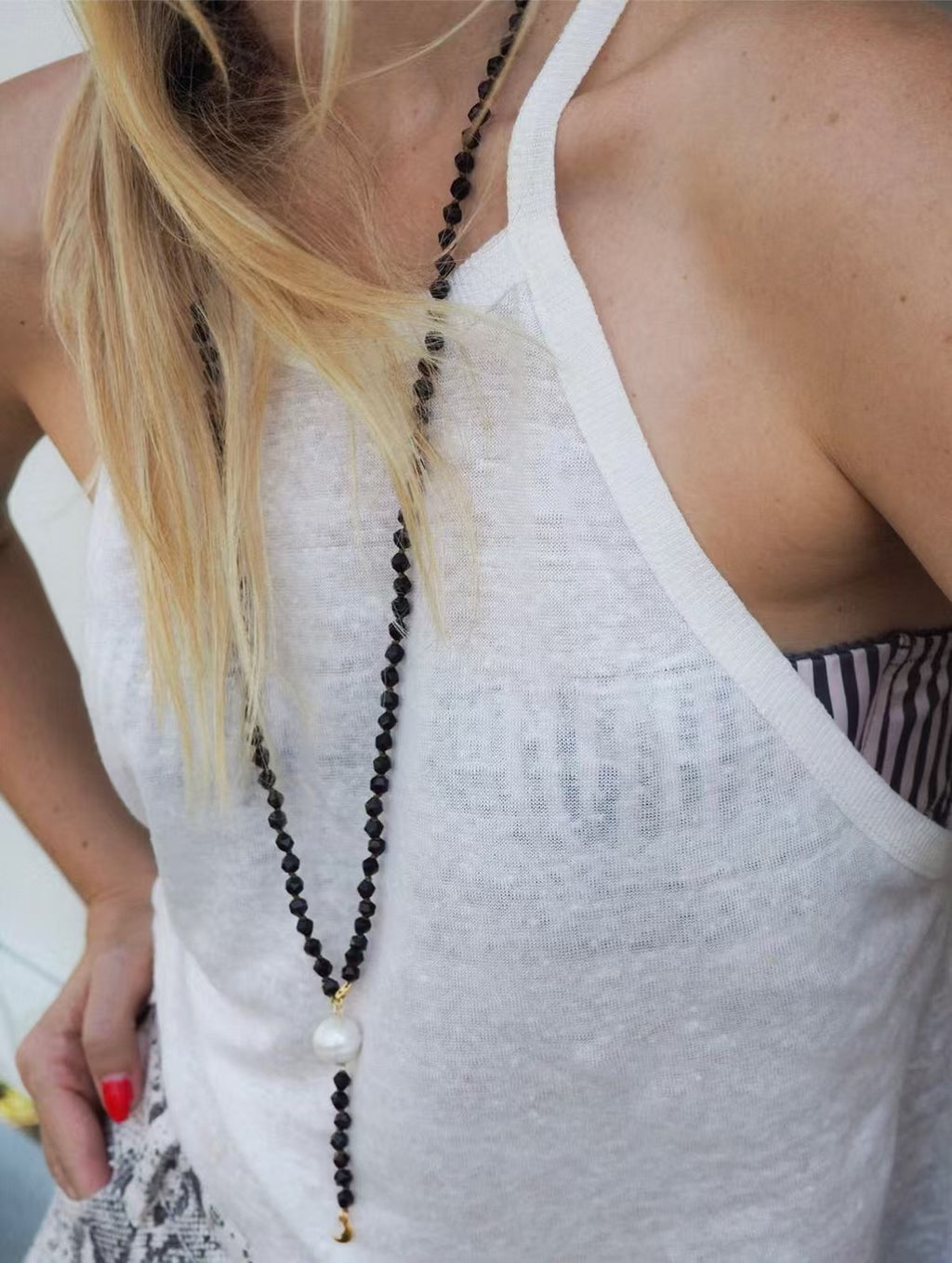 Black Onyx & Baroque Pearl Y Necklace, Moon Pendant Gemstone Necklace, Natural Freshwater Pearl Gold Vintage Jewelry