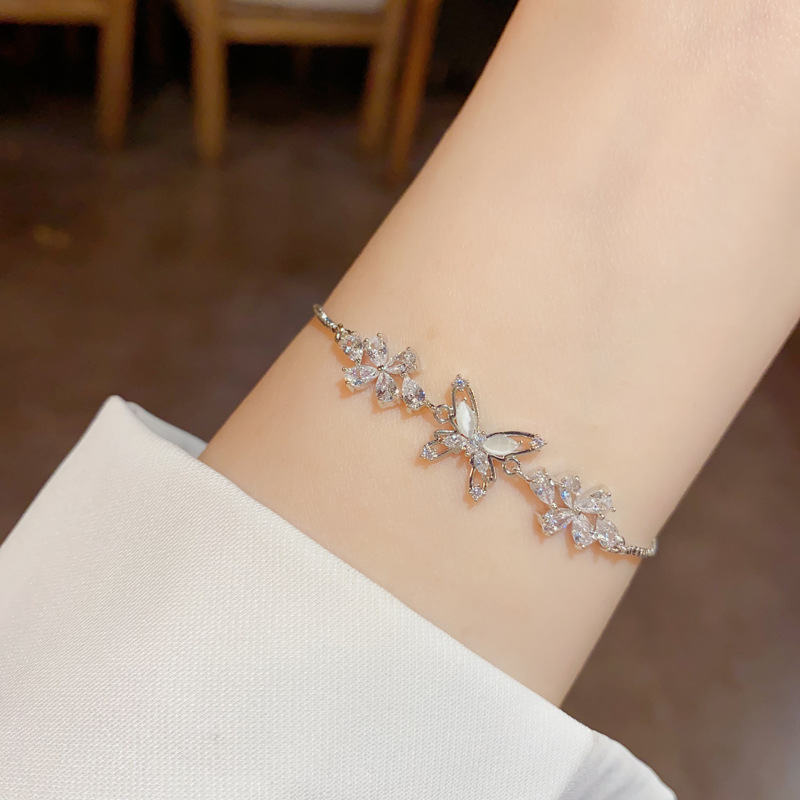 Delicate butterfly pearl bracelet for women