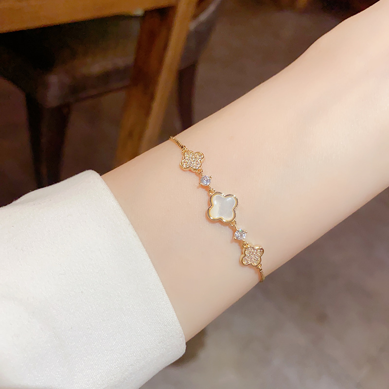 Elegant silver four leaf clover jewelry