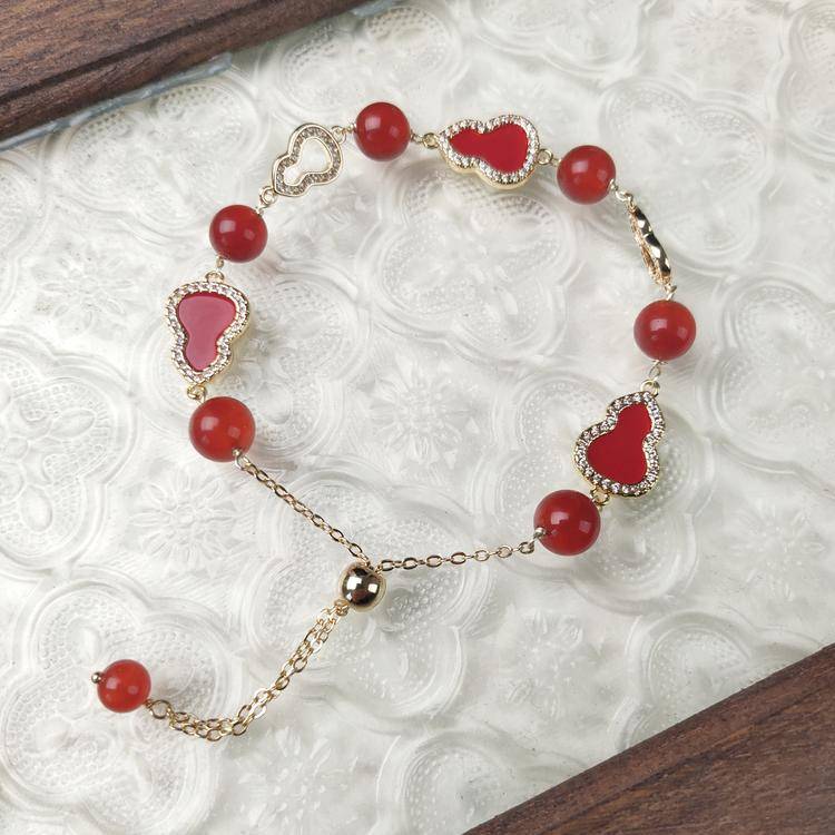Natural Crystal Gourd Bracelet with Heart Mother-of-Pearl Clasp & Y Chain Drop, Rose Quartz Red Agate Amethyst Gemstone Bead Bracelet, Vintage Light Luxury Jewelry