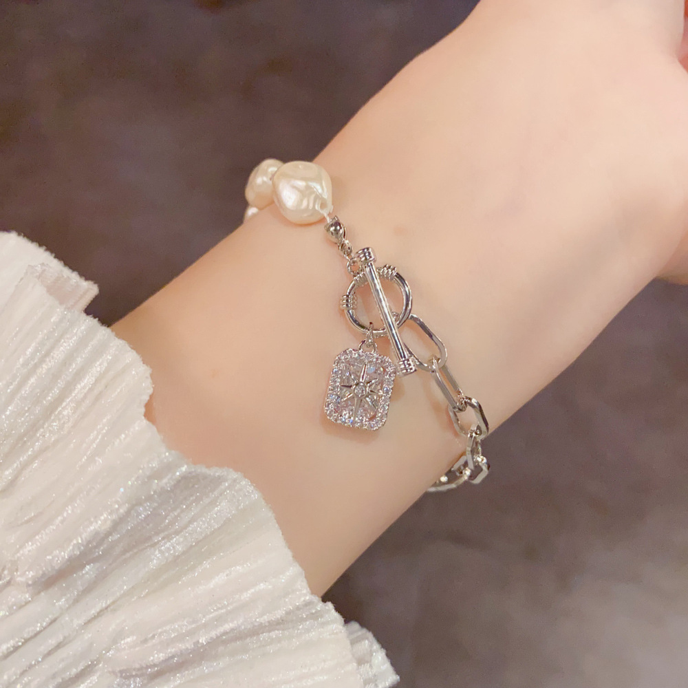 Silver paperclip chain baroque pearl bracelet