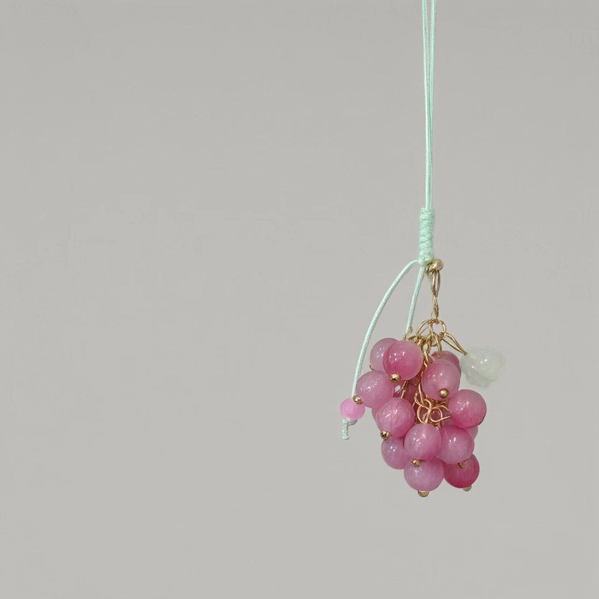 Cute resin grape pendant for handbag decoration