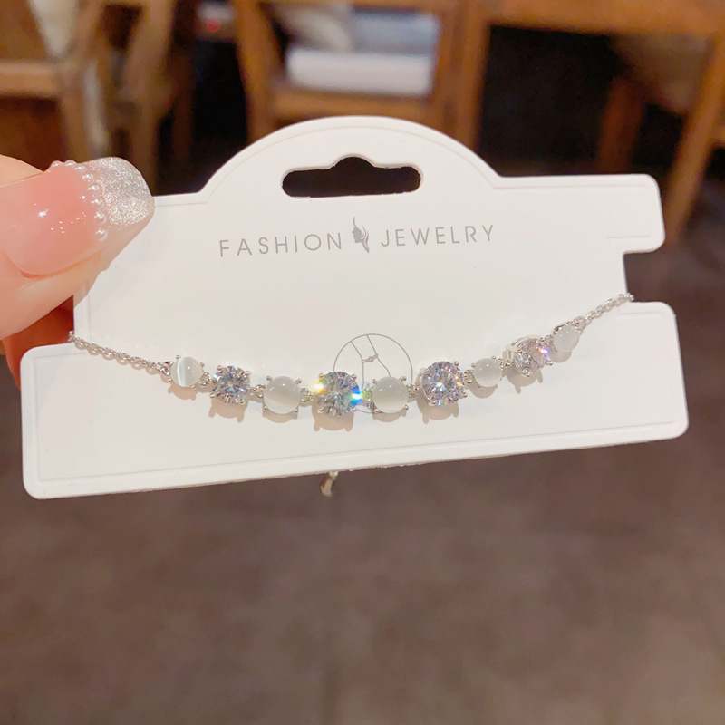 Milky white cat's eye stone bracelet